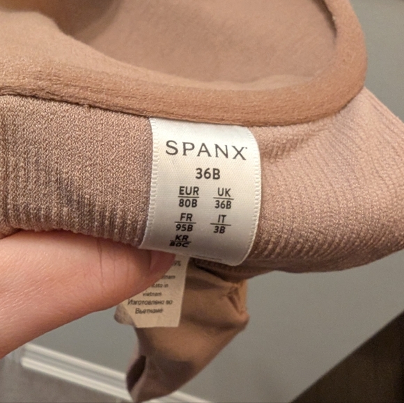 SPANXsmooth Full Coverage Bra - Picture 5 of 6